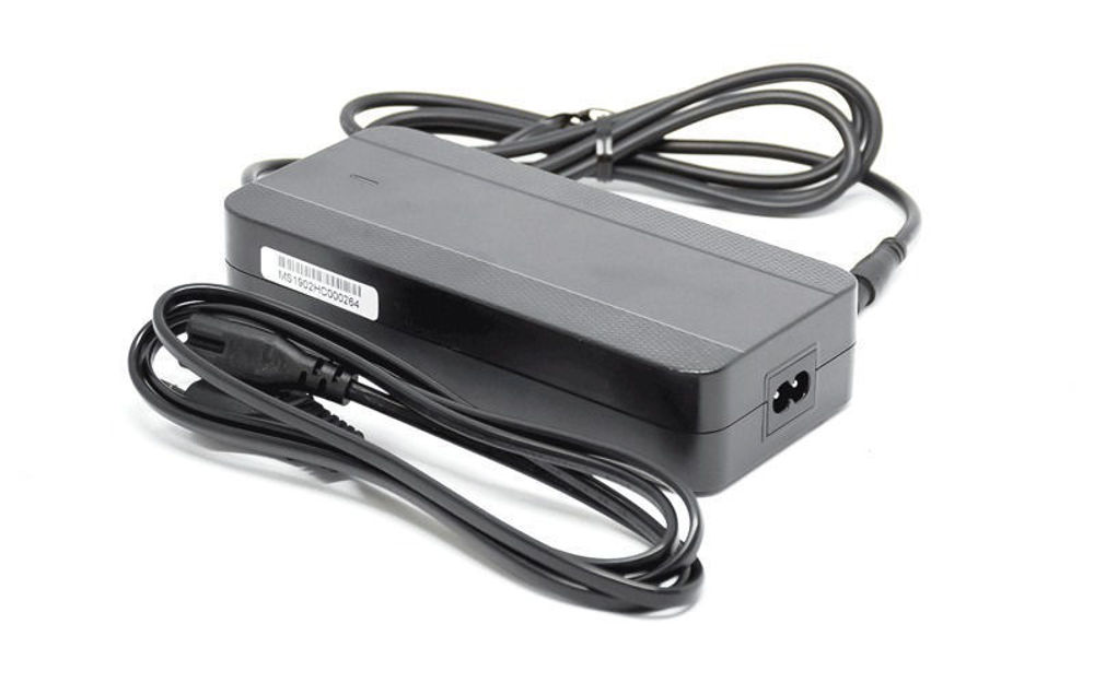 Picture of Punjač Charger for 36V battery ECONO / 4A 3pin